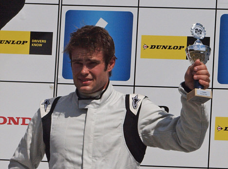 Nils K. Vestergaard scorede 2 podieplaceringer under test-løbsweekenden på FDM Jyllands-Ringen.